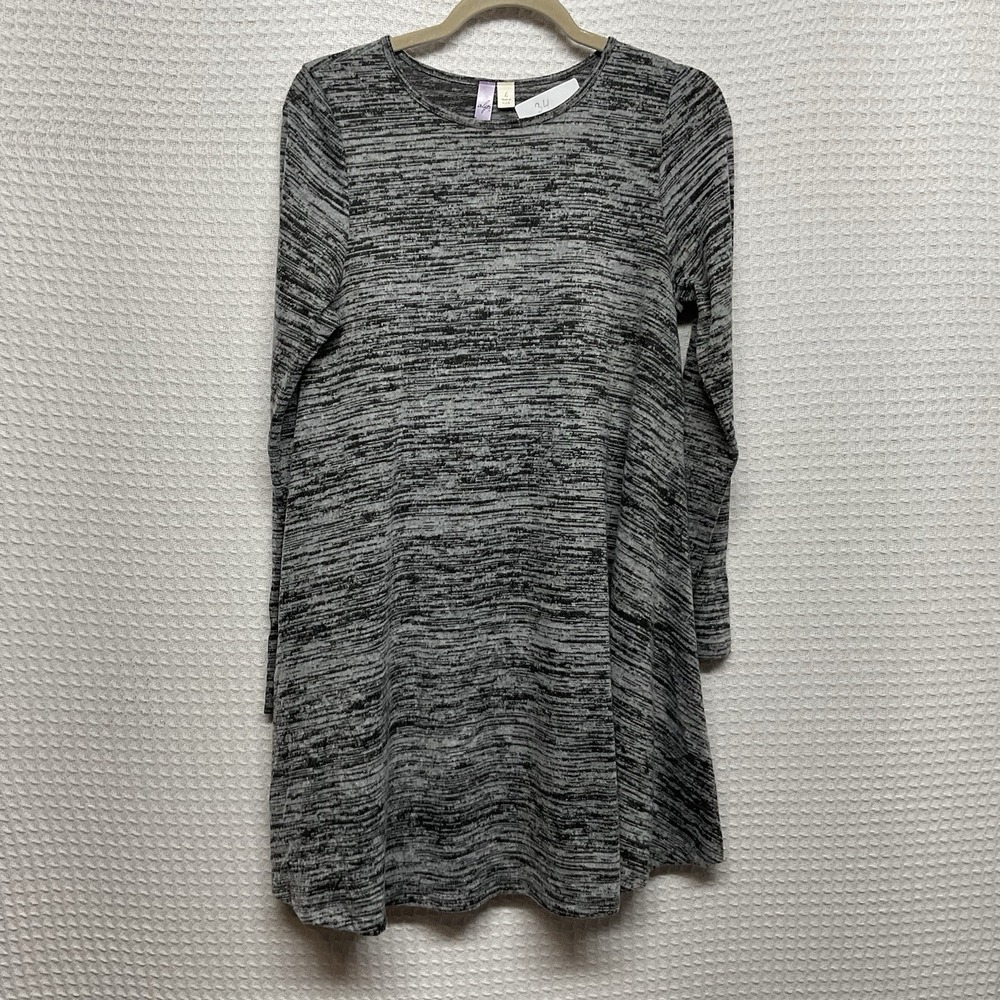 Alya Tunic Women's Gray Black Knit Top Size Large Crew Neck Long Sleeve Casual